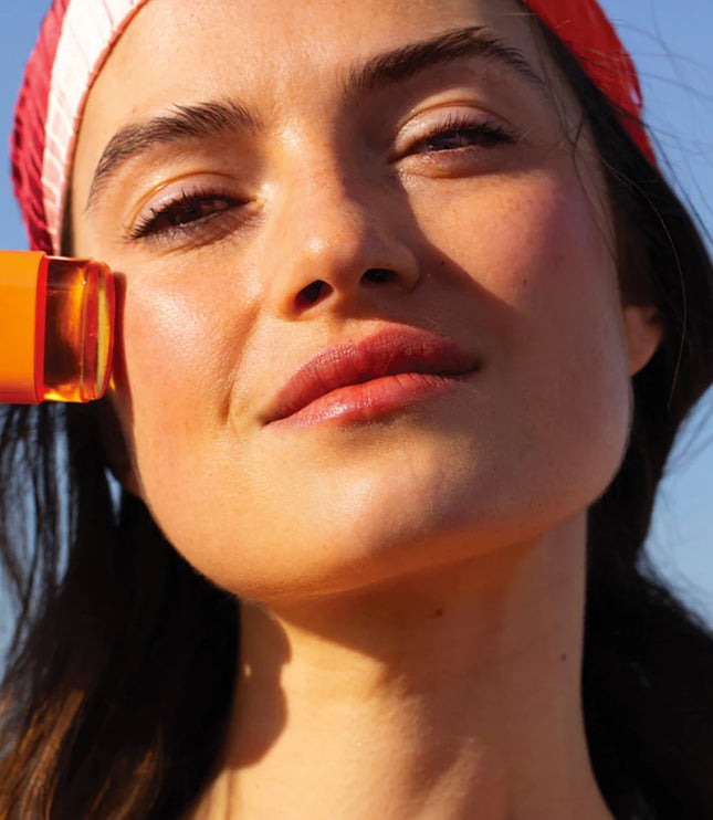 KRÈME STICK SOLAIRE INVISIBLE SPF50+ - 19g