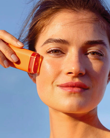 KRÈME STICK SOLAIRE INVISIBLE SPF50+ - 19g