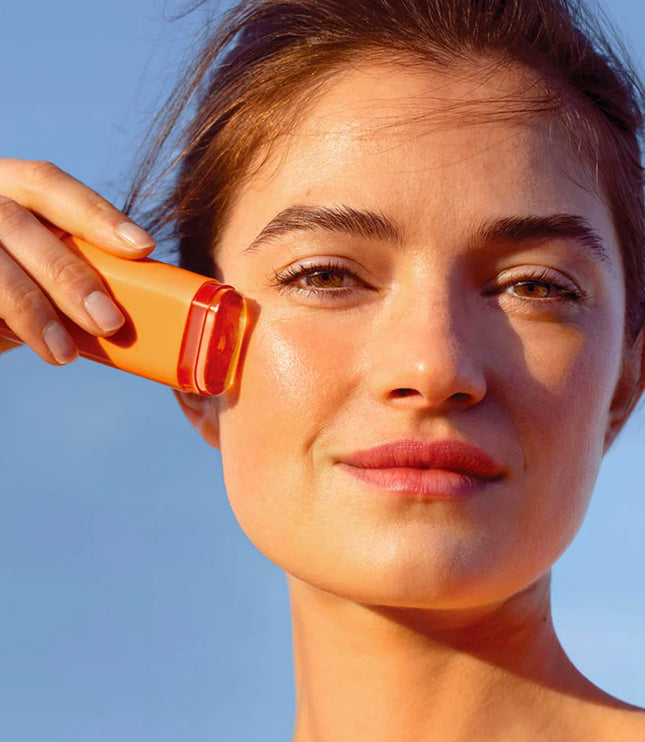 KRÈME STICK SOLAIRE INVISIBLE SPF50+ - 19g